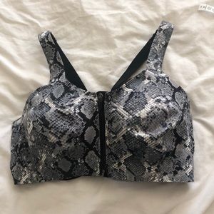 Never been worn VS Incredible Knockout Ultra Max